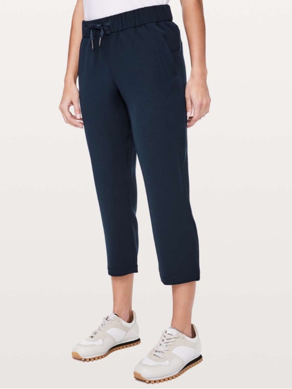 Lululemon On The Fly Crop *Woven 23 inch